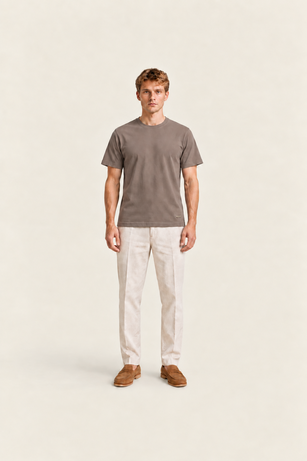 Taupe Vizon Basic T-shirt from Ginaci Türkiye showing a close-up of the simple, comfortable cotton crew neck design.