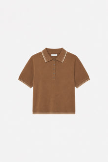 Kahverengi polo yaka triko by Ginaci Türkiye, close-up of soft knit fabric and classic collar on a casual men's sweater