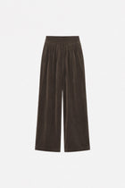 Brown Tencel fabric wide-leg pants with pleats from Ginaci Türkiye, featuring a relaxed fit and casual style.