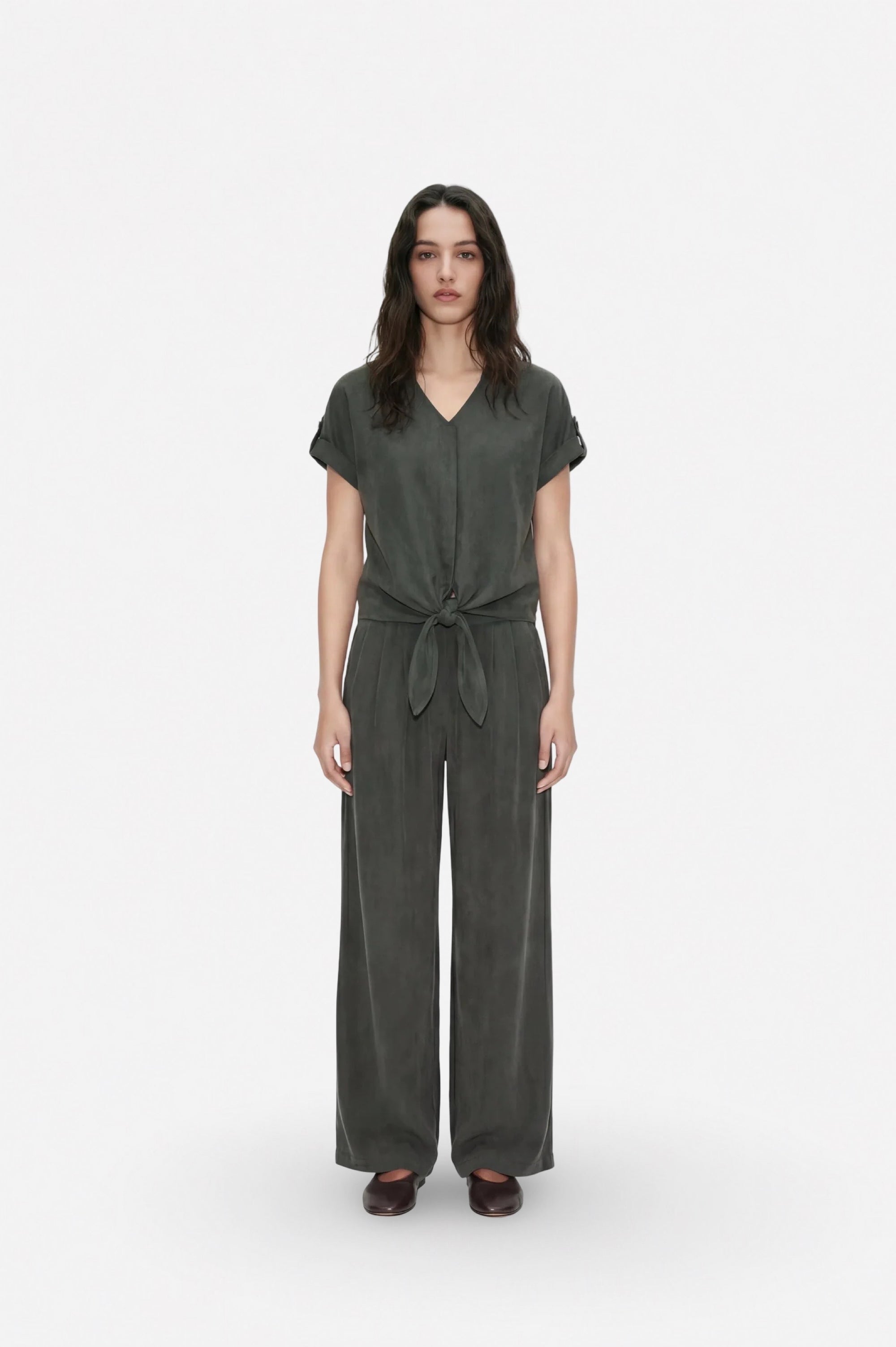 Ginaci Türkiye premium haki Tencel fabric minimal top with tie detail, stylish and comfortable for casual wear.