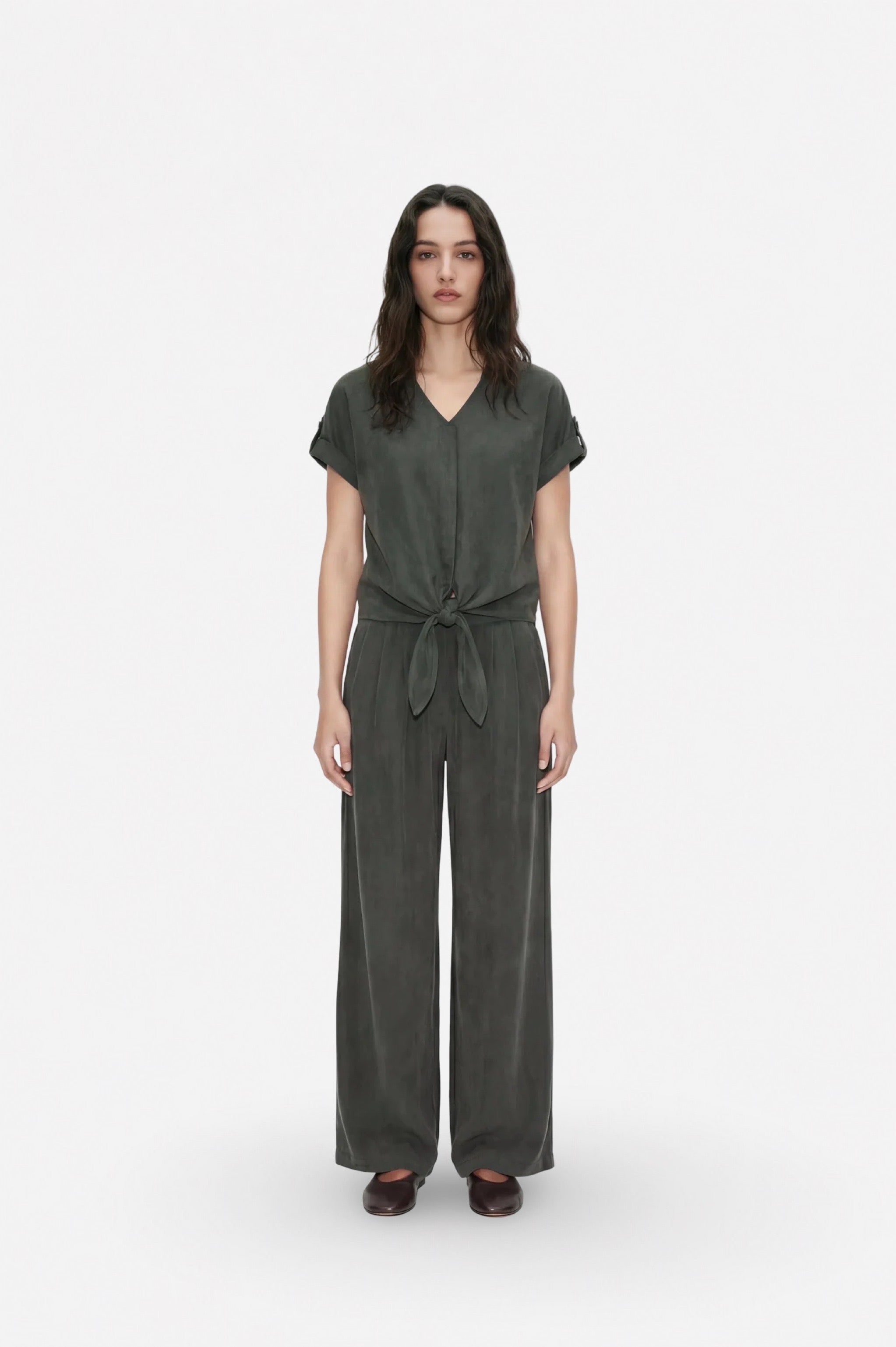 Ginaci Türkiye premium haki Tencel fabric minimal top with tie detail, stylish and comfortable for casual wear.