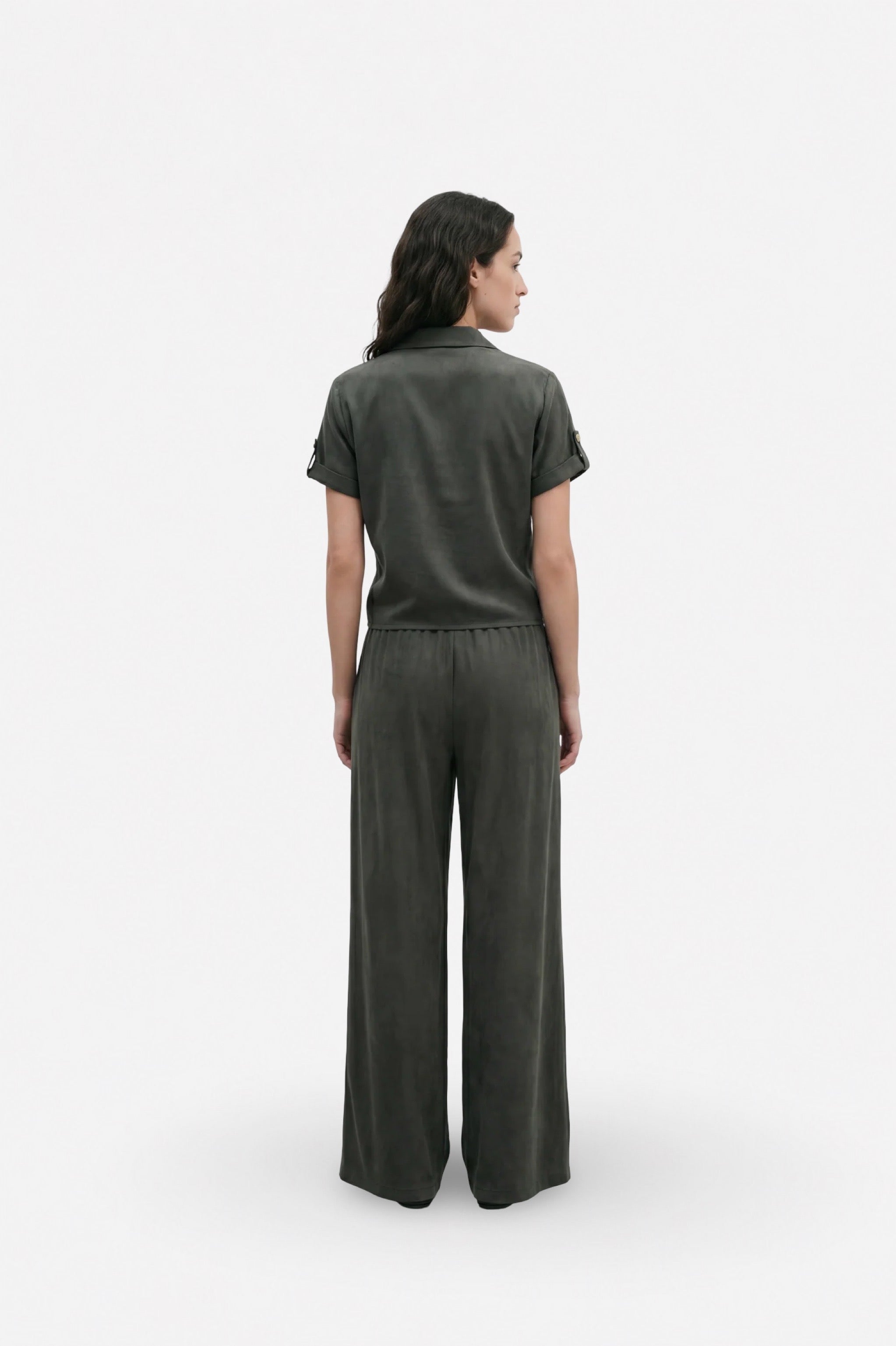 Ginaci Türkiye Tencel fabric minimal olive green top with tie detail, stylish and comfortable women's blouse, high-quality design.