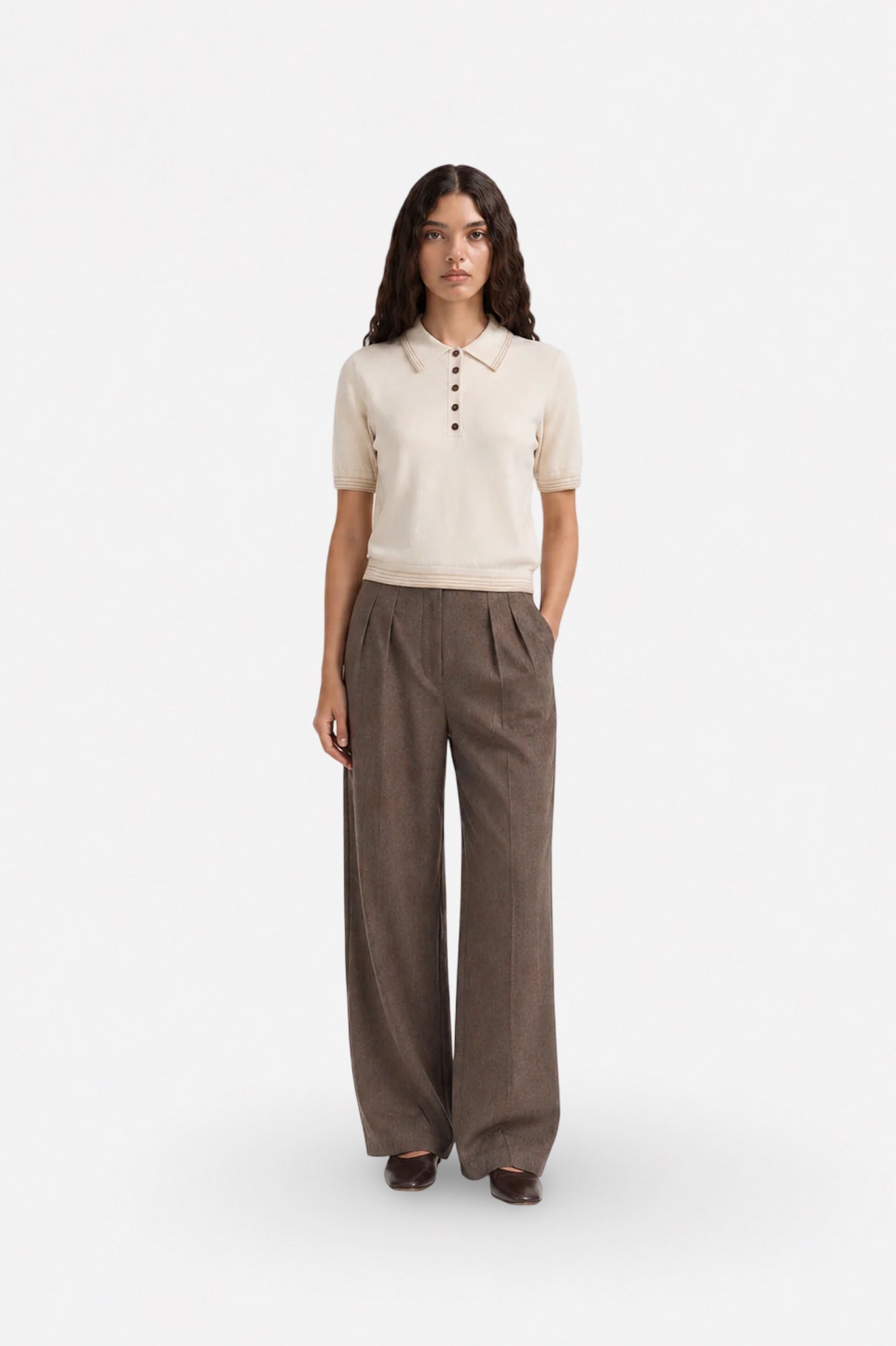 Ecru polo yaka triko sweater by Ginaci Türkiye with a ribbed collar and long sleeves, displayed on a neutral background.