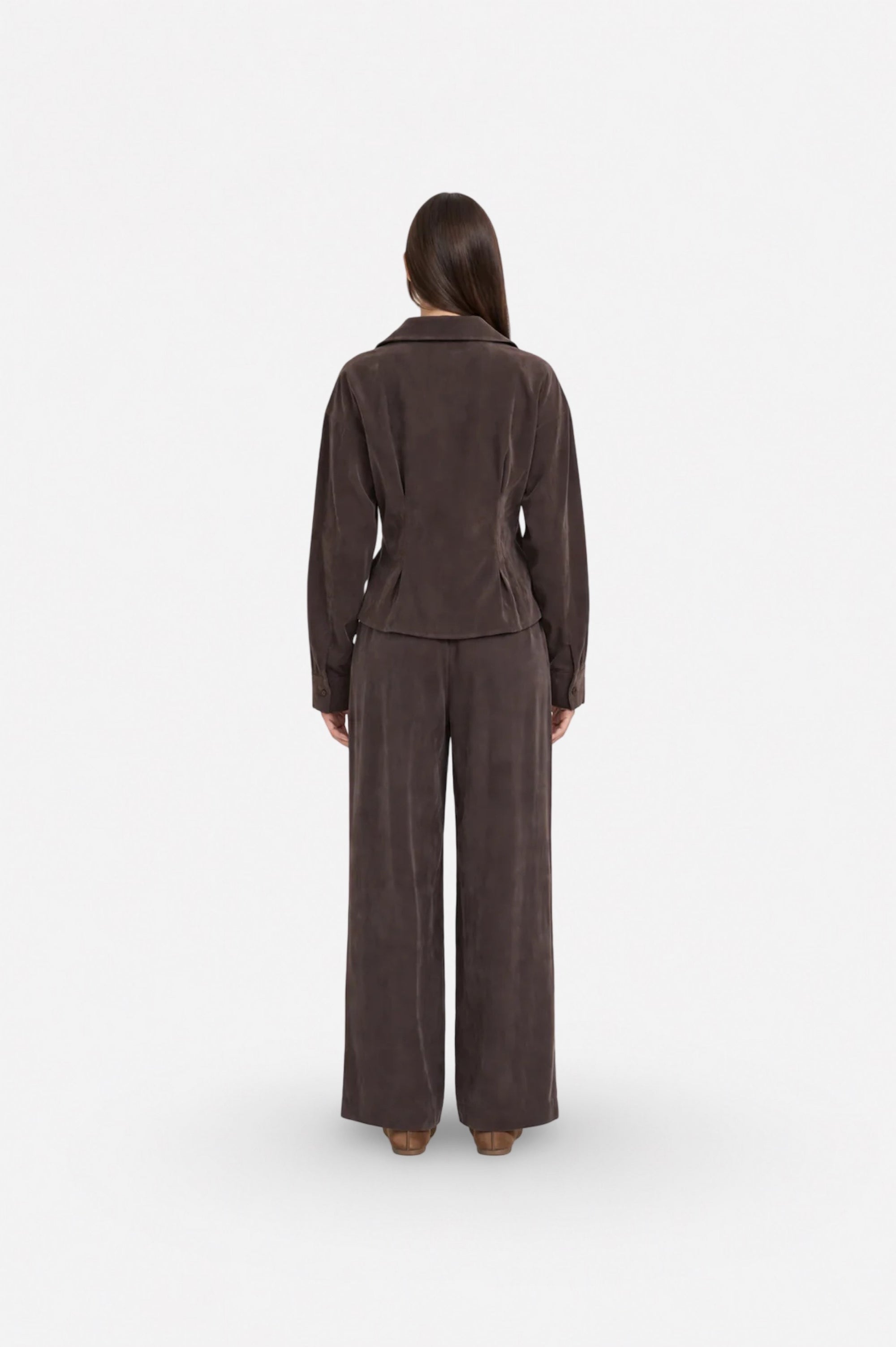 Brown Tencel fabric wrap blouse with a v-neck and tie-front design from Ginaci Türkiye, stylish and comfortable for everyday wear.