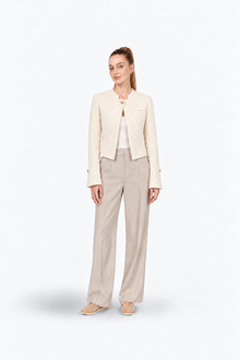 Ginaci ekru tüvit kadın ceket with gold button details, classic fit and tailored design, shown from the front.
