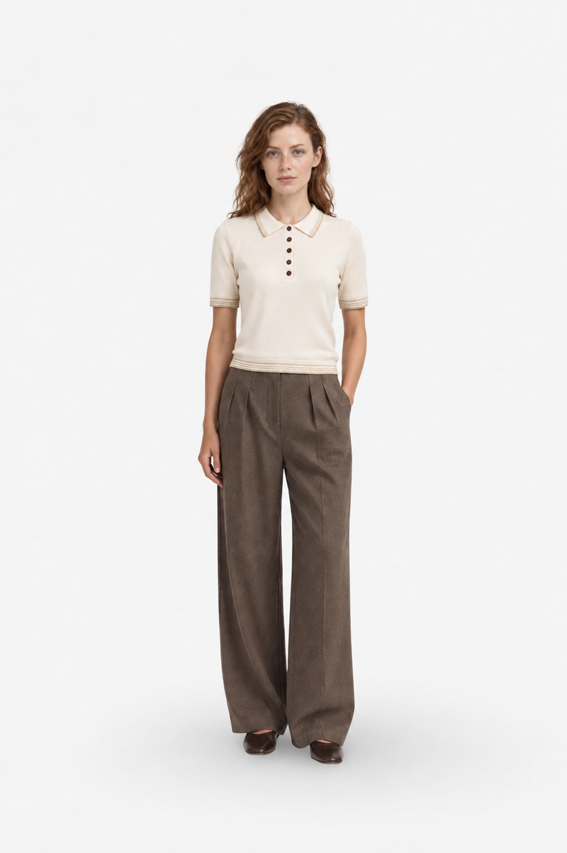 Ecru Polo Yaka Triko by Ginaci Türkiye, front view showing beige knit polo sweater with a classic collar and textured fabric.