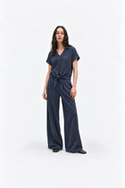 Ginaci Türkiye Tencel fabric minimal top with tie detail in premium antrasit, showcasing soft, stylish, and comfortable design.