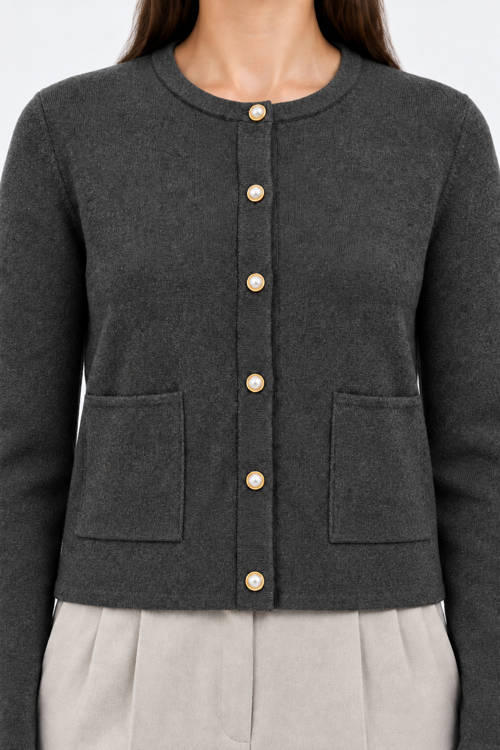 Gri inci düğmeli triko hırka by Ginaci Türkiye, soft knit fabric with button details, styled on a mannequin.
