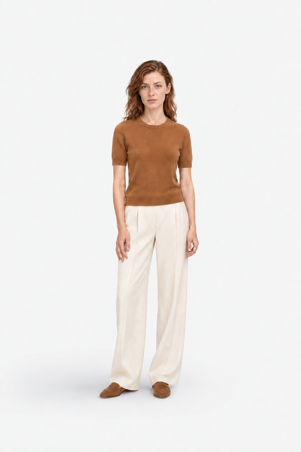 Kahverengi polo yaka triko from Ginaci Türkiye featuring a round neckline and soft knit fabric.